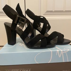 Life Stride microfiber heels